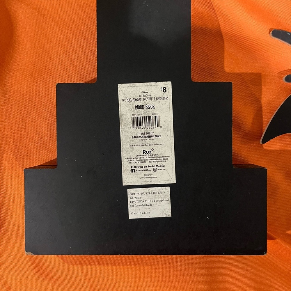 Disney Halloween Party Decor Set - Black and Orange - Picture 13 of 16